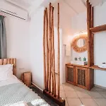 Sea Walk Mykonos 200m To Вилла Фтелия