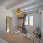 Sea Walk Mykonos 200m To Вилла Фтелия