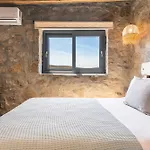 Sea Walk Mykonos 200m To Вилла Фтелия